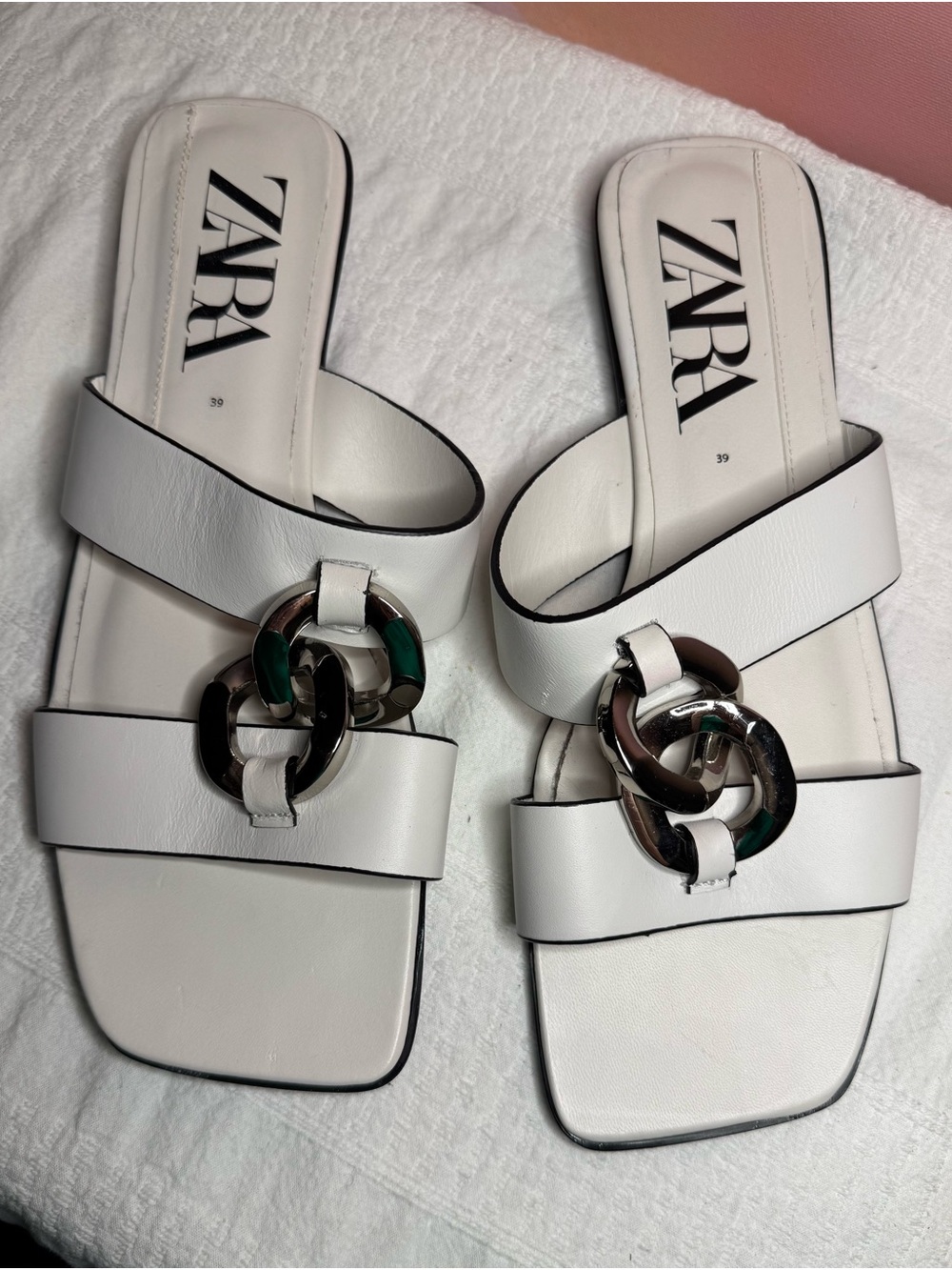 ZARA White Slide Sandals with Silver Links